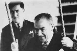 AtaturkSalincakta.jpg